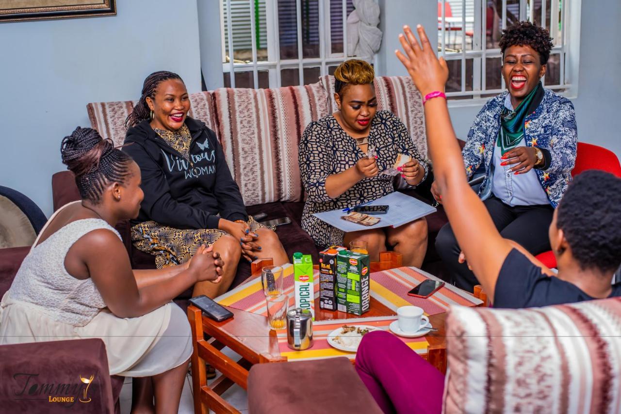Tommy'S Airport Lounge Hotell Syokimau Eksteriør bilde