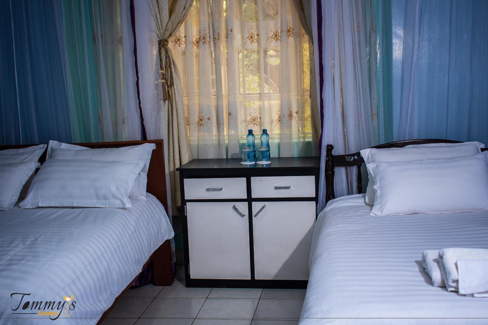 Tommy'S Airport Lounge Hotell Syokimau Eksteriør bilde